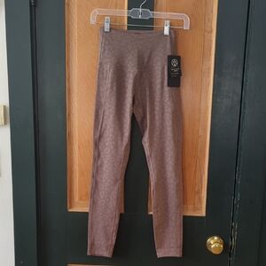 NWT Chic Brown Patterned Leggings